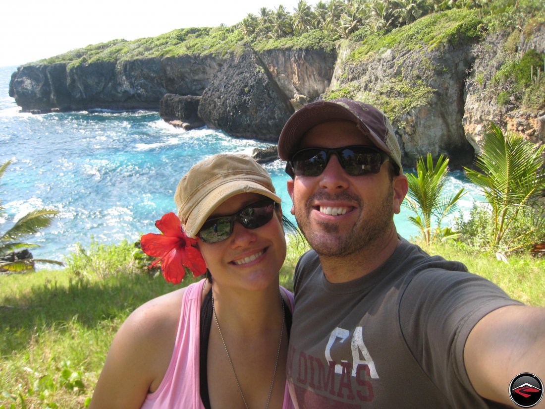 Kris and Dave selfie cuddle on a caribbean island